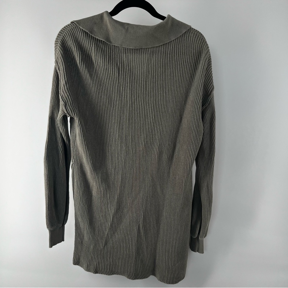 Long Sleeve Ribbed Knit Dress - Picture 8 of 10
